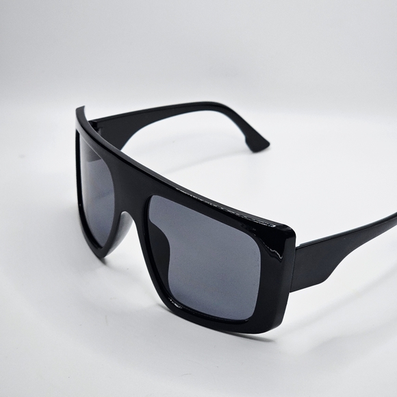 Solaris Shield - Picture 5 of 5